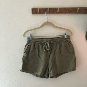 Linen shorts